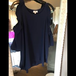 *LAST CHANCE* NWOT umgee navy cold shoulder blouse